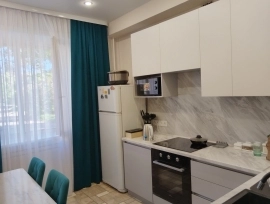 3-комн. квартира, 80 м², 1/2 эт.