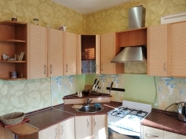 3-комн. квартира, 75,7 м², 4/4эт.